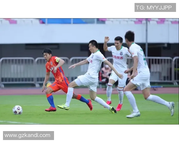 广州足球队在钻石联赛中的速度优势与战术分析 广州足球队在钻石联赛中的速度优势与战术分析