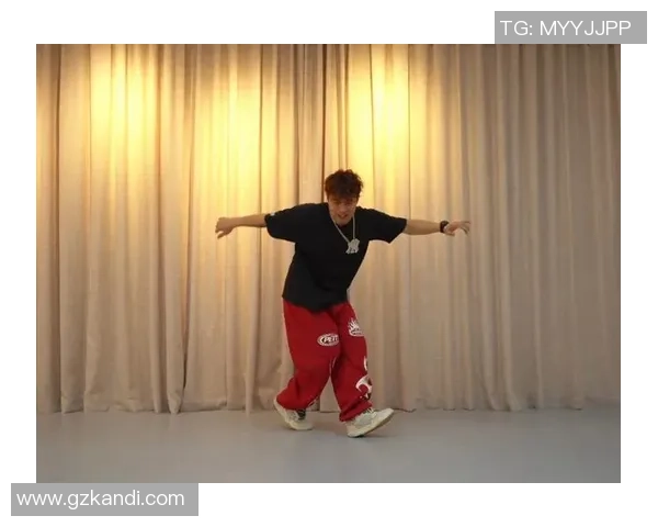 深圳街舞队的节奏体系与街舞战术的完美融合探索 深圳街舞队的节奏体系与街舞战术的完美融合探索