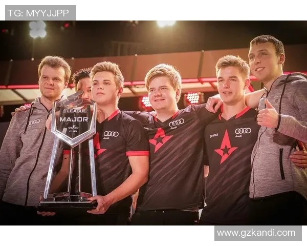 聚焦CSGO：分析WE战队选手个人能力与团队协作的完美结合